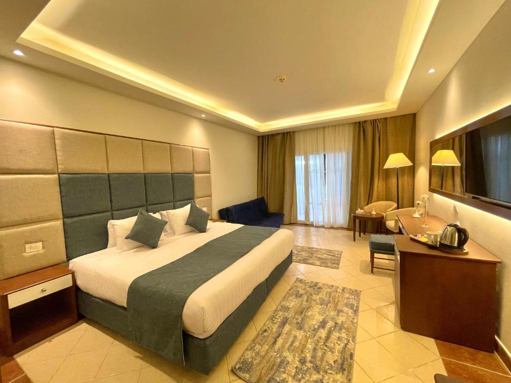 Sharm - Bronze - 23