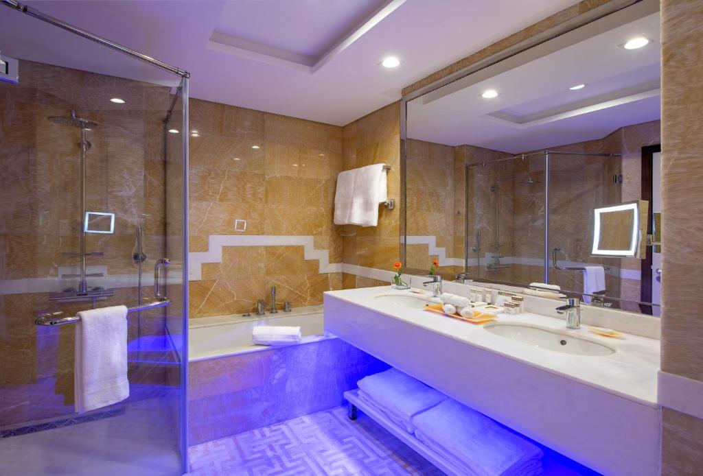 VENTO CLUB - DUBAI - Gold - 12
