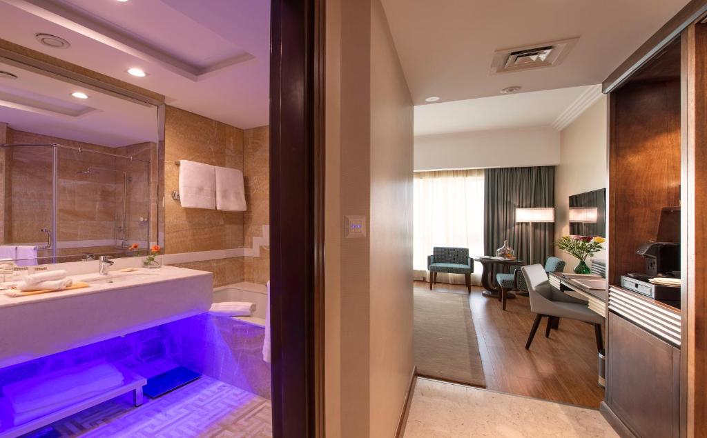 VENTO CLUB - DUBAI - Gold - 14