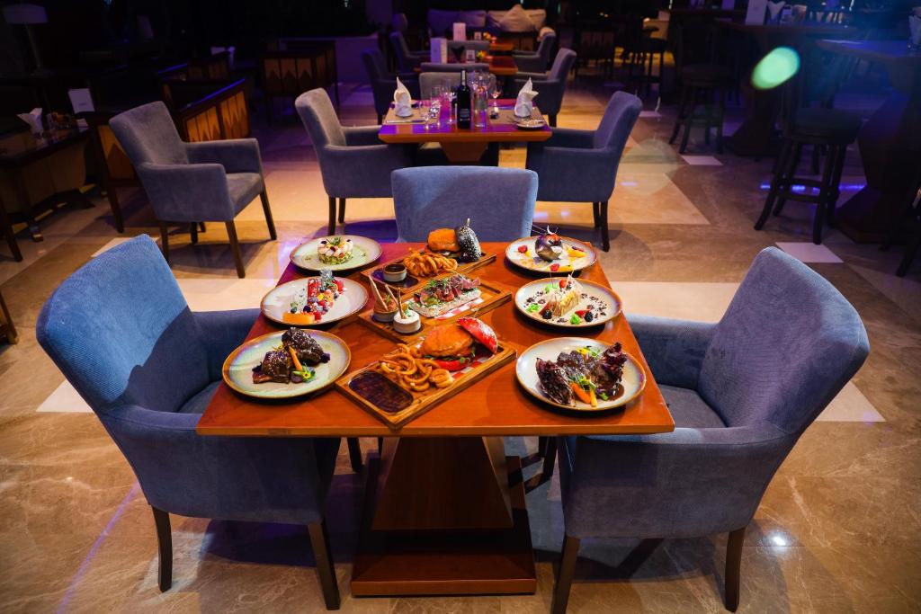 VENTO CLUB - DUBAI - Gold - 25