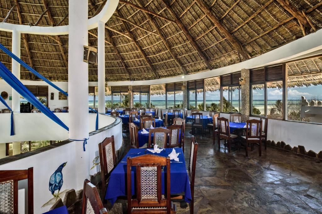 VENTO CLUB - KENYA - Bronze - 17