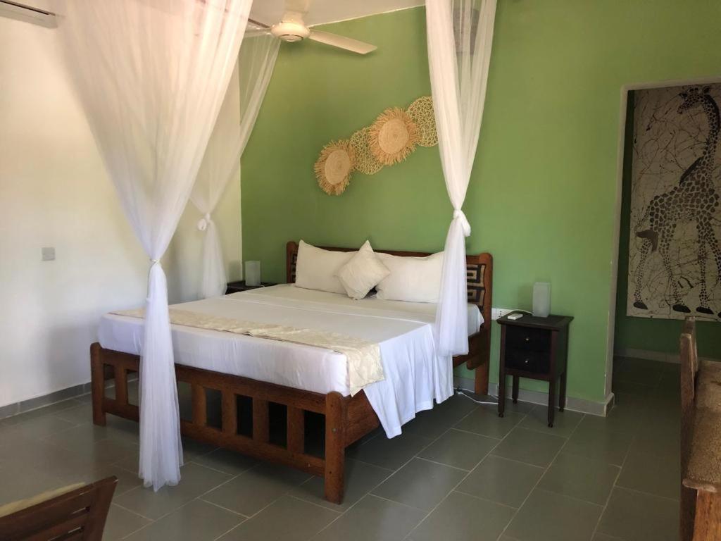 VENTO CLUB - ZANZIBAR - Bronze - 15