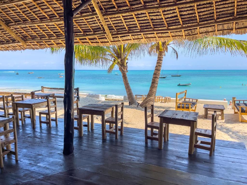 VENTO CLUB - ZANZIBAR - Bronze - 23