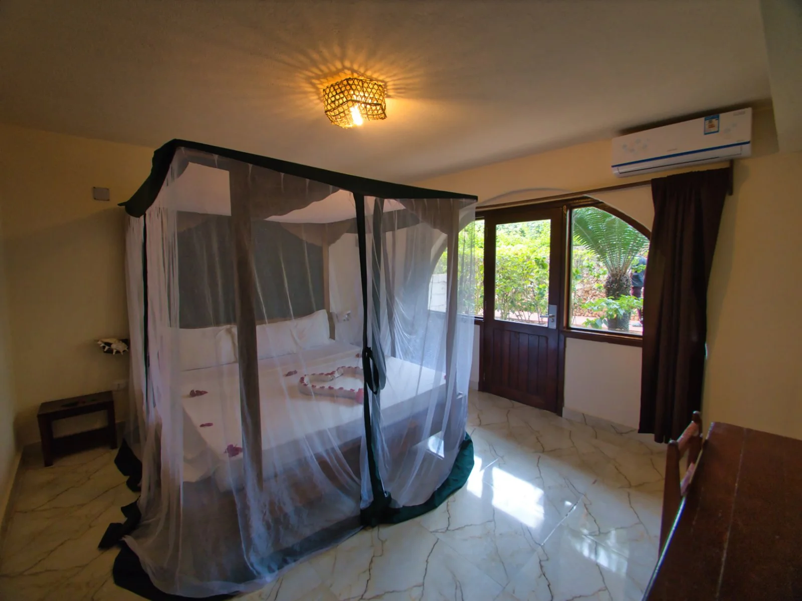 VENTO CLUB - ZANZIBAR - Gold - 11