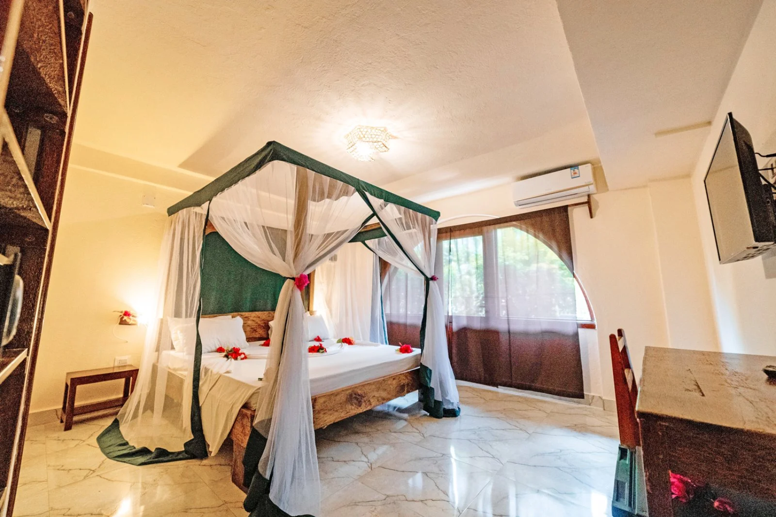 VENTO CLUB - ZANZIBAR - Gold - 6