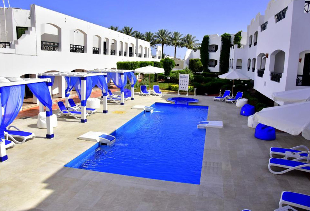 Sharm-Local-3