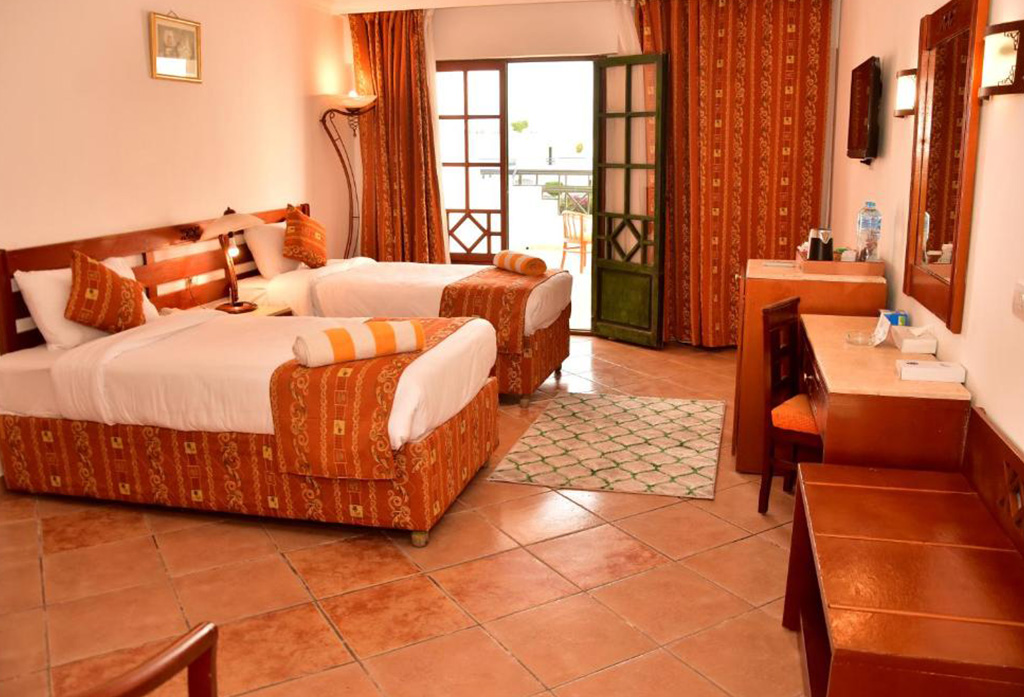 Sharm-Local-9
